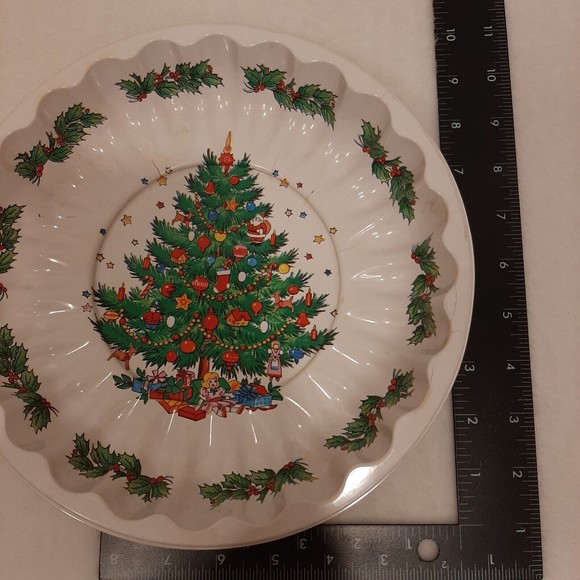 Vintage Christmas Tree 9” Plastic Serving Cookie Candy Tray Holly Plastic - Picture 10 of 13